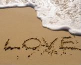 BEACH LOVE