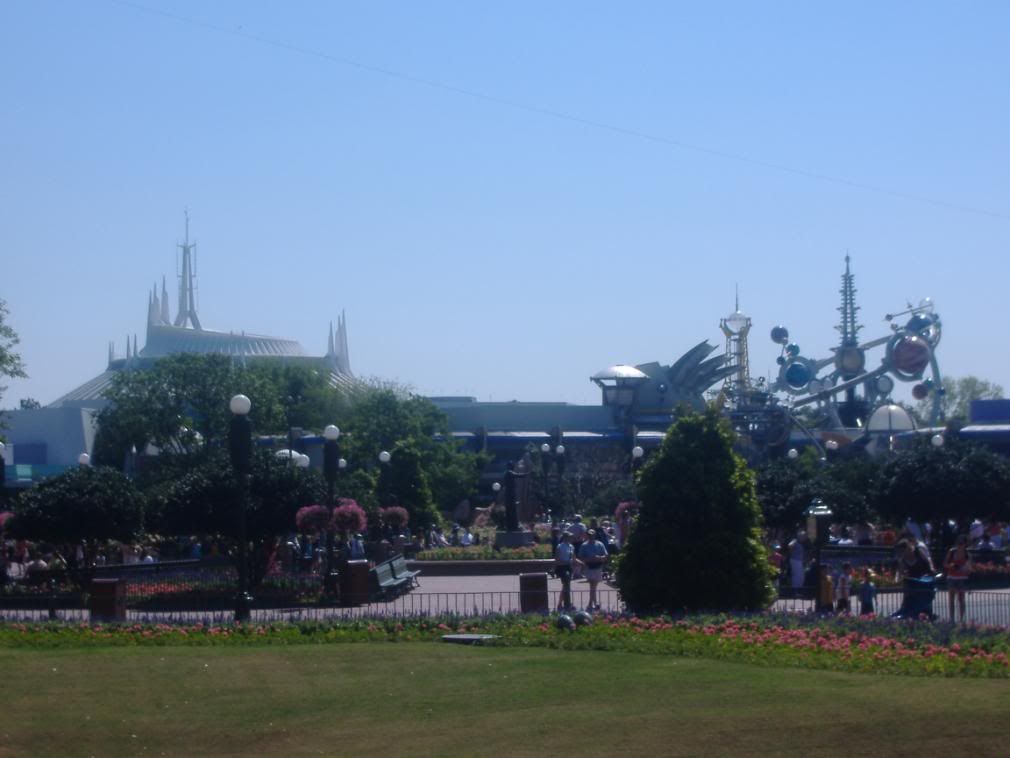 Disney08062.jpg