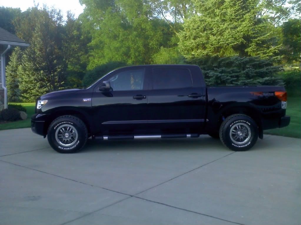 Toyota tundra rancho lift