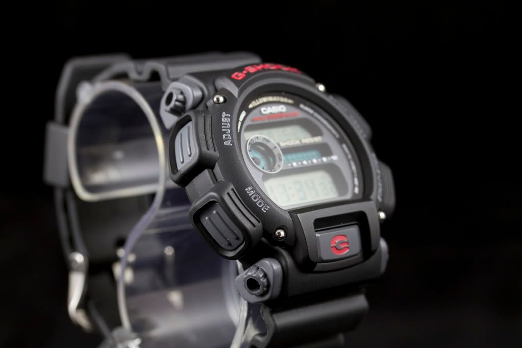 IMAGE: http://i278.photobucket.com/albums/kk109/milesd83/G-Shock/angle.jpg