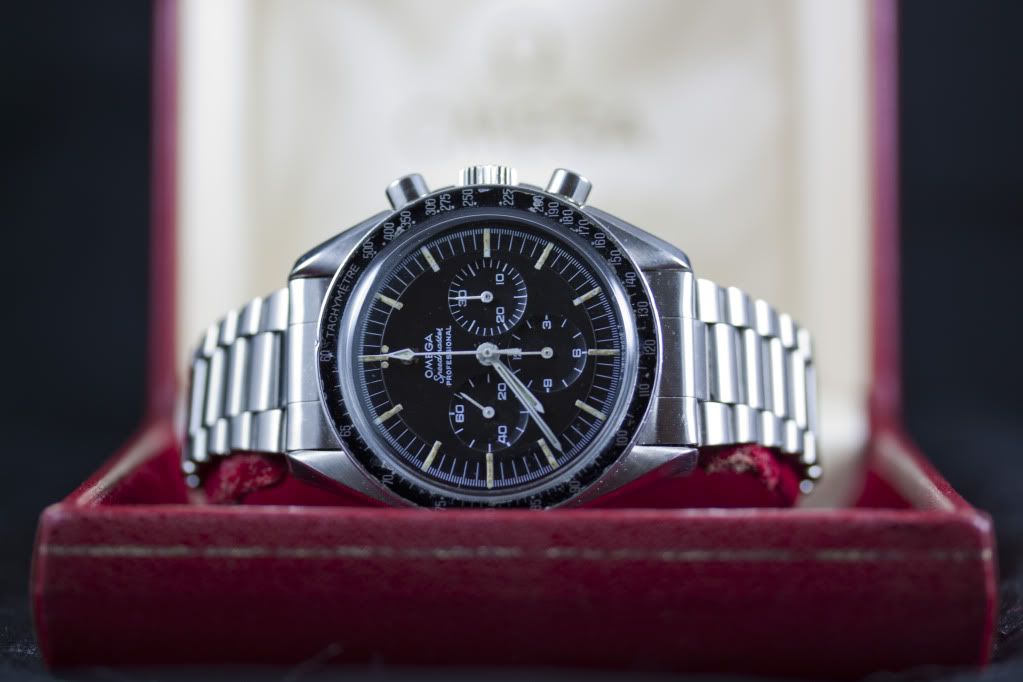 IMAGE: http://i278.photobucket.com/albums/kk109/milesd83/Omega%20Speedmaster/145-012/IMG_8944.jpg