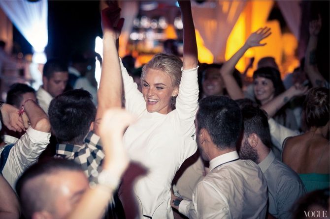 Caroline Trentini Wedding Day