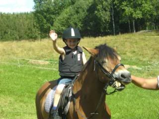 Max op de pony 2