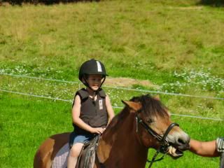 Max op de pony