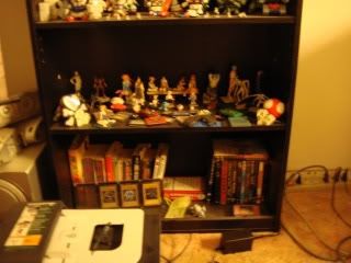 Forum Image: http://i278.photobucket.com/albums/kk84/anime262/Myroom8.jpg