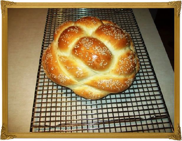 round woven challah