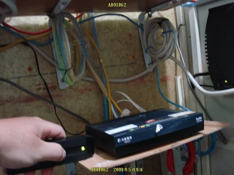 用MI 3C傢電電磁波測試器-檢測電腦/電器電磁波