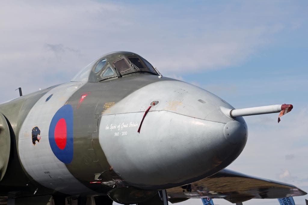 http://i278.photobucket.com/albums/kk85/gbnll/Farnborough%202010/VLCN_A.jpg