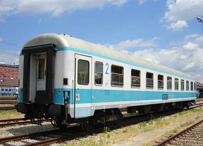 29701096.jpg