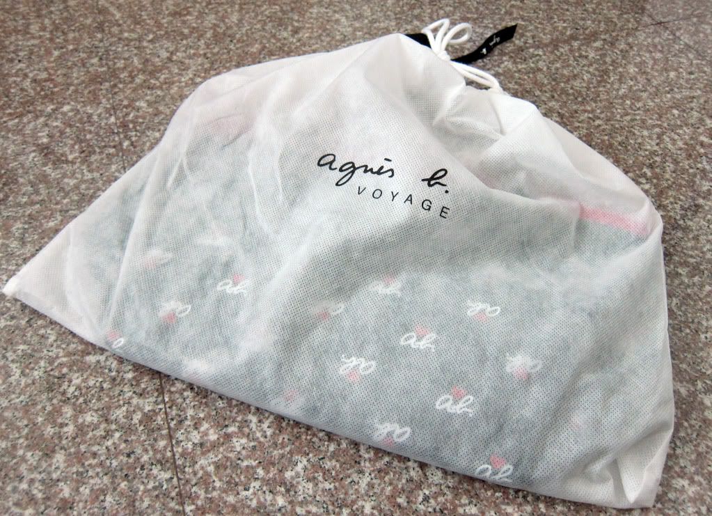 Agnes B Voyage Dust bag that