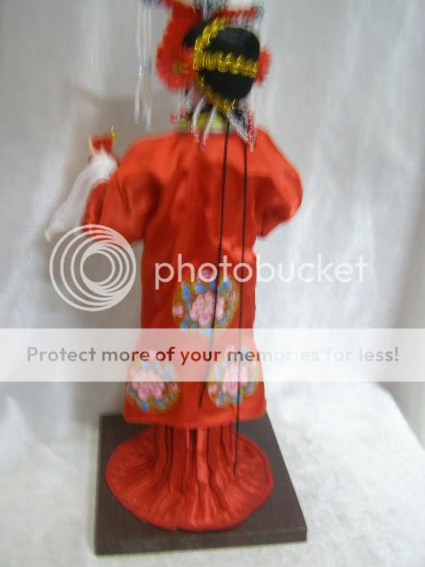 Graceful embroider silk chinese belle statue art  